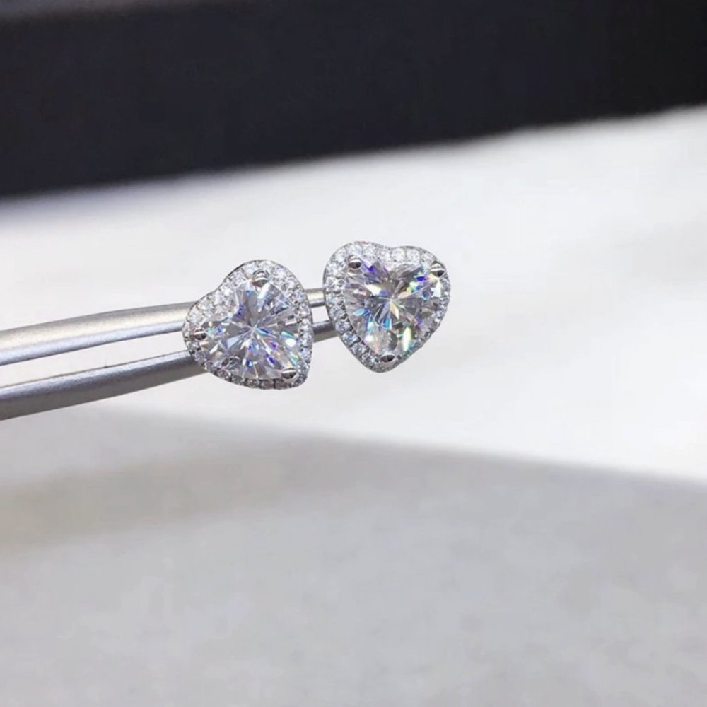 Heart Stud Earrings S925 Sterling Silver CZ - Picture 6 of 7